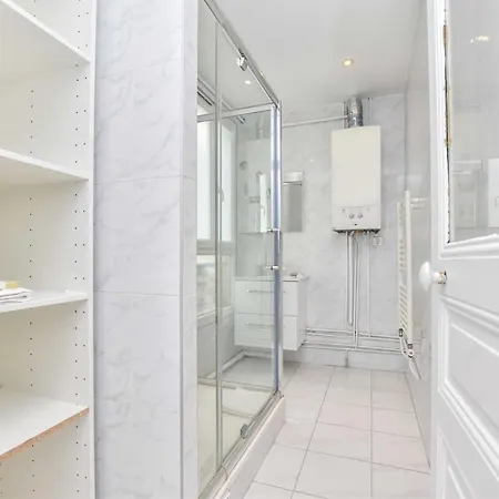 Serene - 2br 6p - Menilmontant 아파트 *